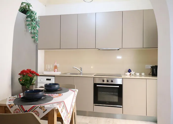 Gardjola - Authentic By The Marina, Ideal For Couples * セングレア