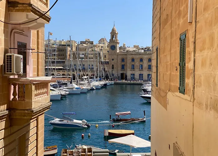 アパート Gardjola - Authentic By The Marina, Ideal For Couples *